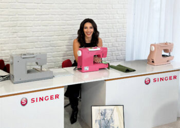 BİRBİRİNDEN ÜNLÜ KONUKLARIYLA  “BİR SINGER GÜNÜ” YAYINDA!